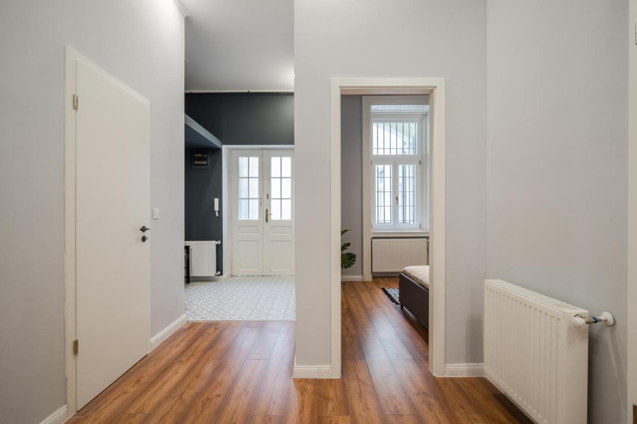 A32 Boutique Apartments, Best Location By Bqa Budapest Bagian luar foto