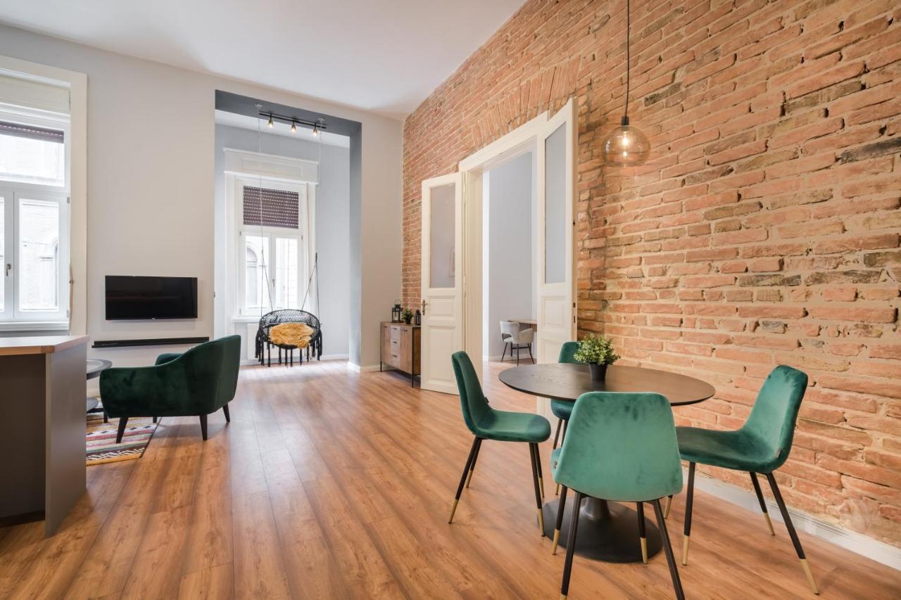 A32 Boutique Apartments, Best Location By Bqa Budapest Bagian luar foto